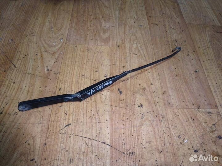 Поводок стеклоочистителя передний правый BMW 3-се