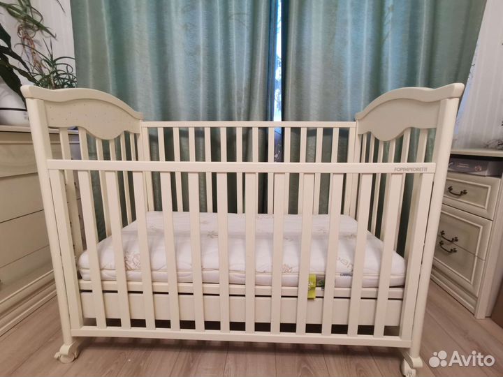 Кроватка детская для девочки