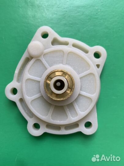 Крышка в/узла Bosch WR-10,13 (аналог)