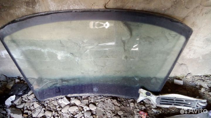 Лобовое стекло на volkswagen golf 3