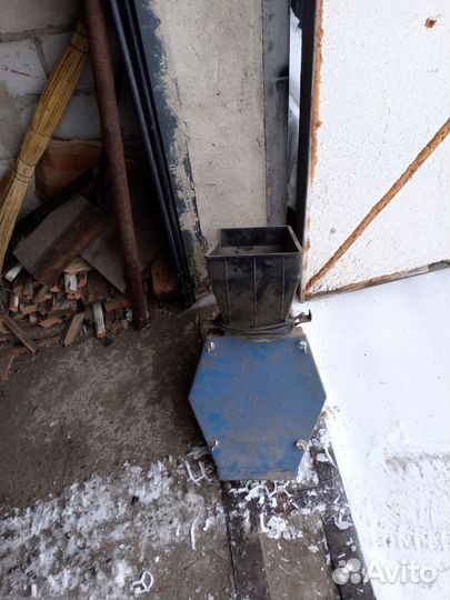 Зернодробилка бу