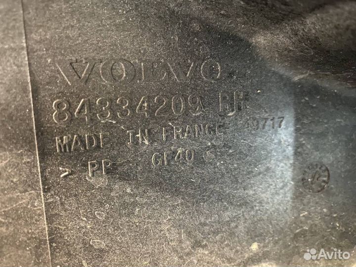 Корпус фары правый Volvo FM5 84334209