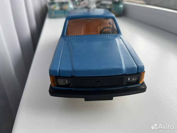 Автомобиль газ 3102 Волга