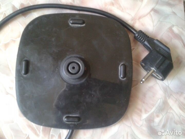 Электрочайник Elenberg KL-1302