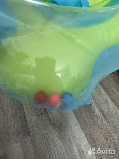 Надувной круг для плавания