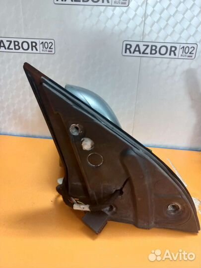 Зеркало левая Volkswagen Jetta 5