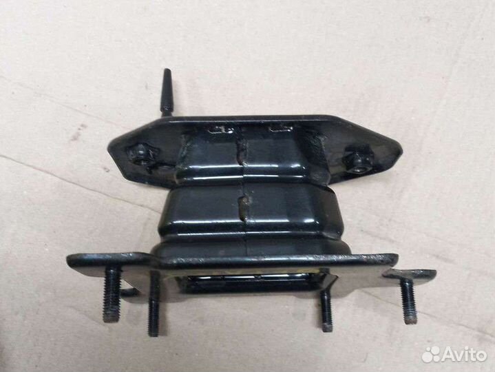 Кронштейн левый усилителя Киа Церато 3 YD