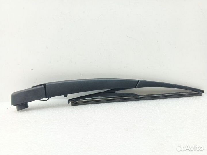 Поводок стеклоочистителя задний Nissan Qashqai J11