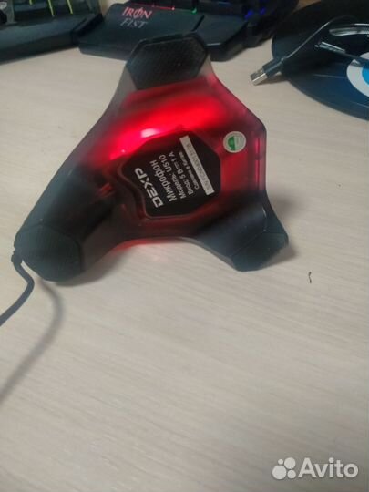 Продам настольный микрофон dexp U510
