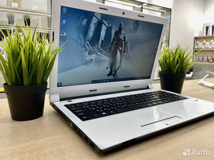 Ноутбук Lenovo 4 ядра 8Gb Nvidia SSD