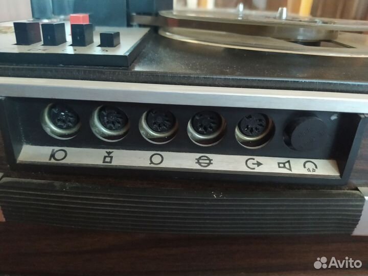 Катушечный магнитофон Астра. Торг