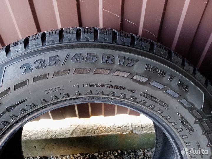 Nokian Tyres Hakkapeliitta 7 SUV 235/65 R17 108T