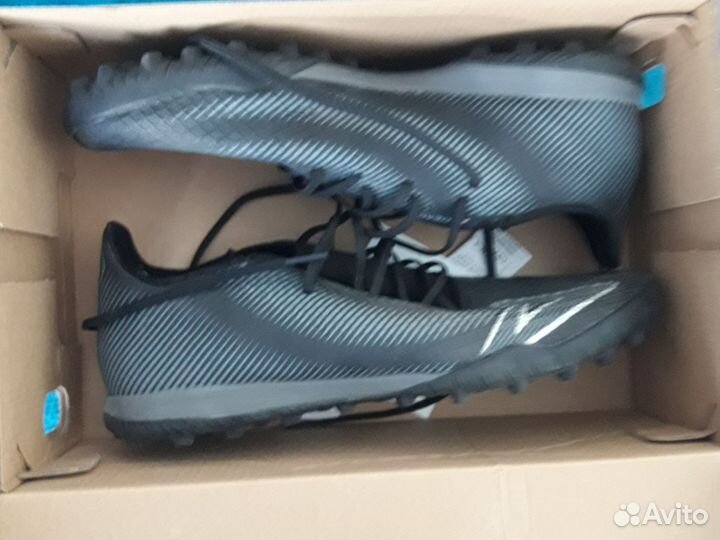 Продам бутсы demix