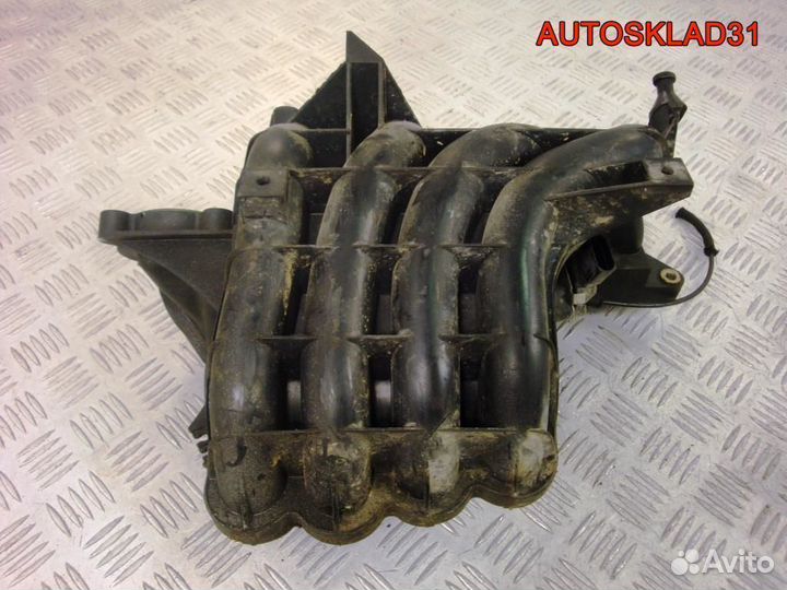 Коллектор впускной Volkswagen Golf 4 036129711AT