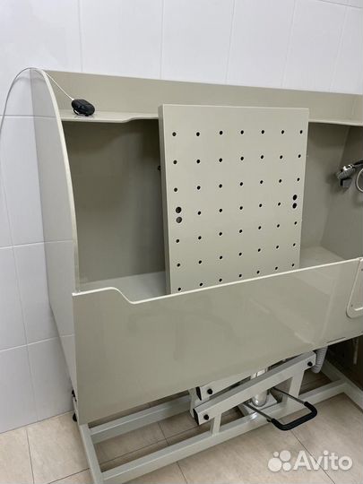 Ванна для груминга с электроприводом