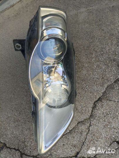 Фара правая Passat B6