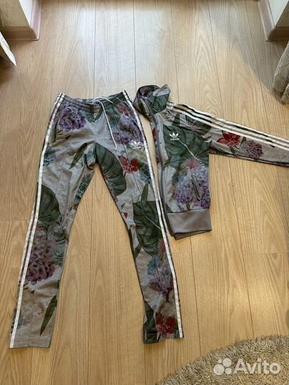 Спортивный костюм adidas женский 42