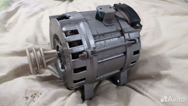 Двигатель от стиральной машинки. Дасм-2У4