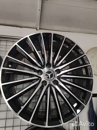Диски разноширокие на mercedes r19 5х112 новые