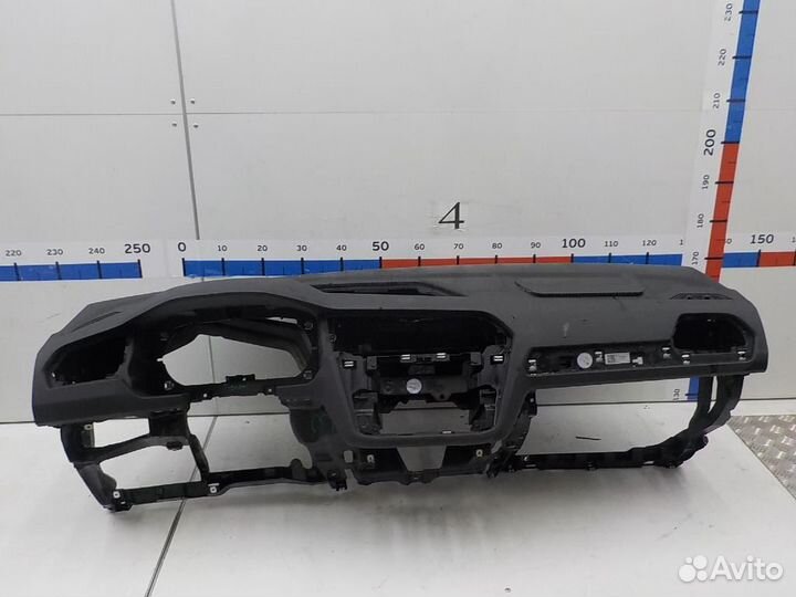 Торпедо Volkswagen Tiguan