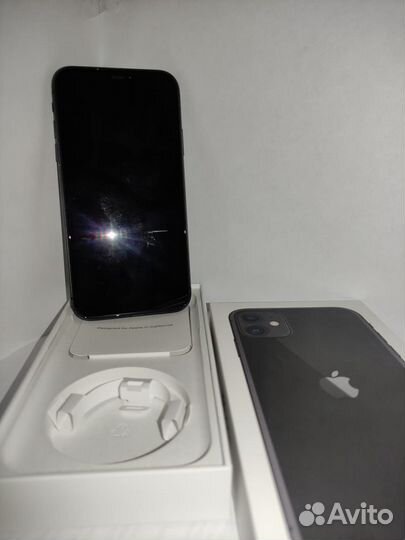 Телефон iPhone 11