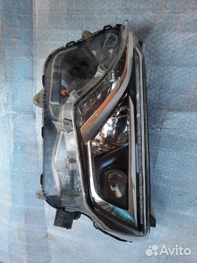 Фара левая на toyota RAV4 40 2015-2020 LED