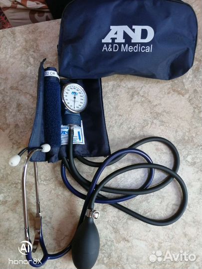 Тонометр новый механический надёжный