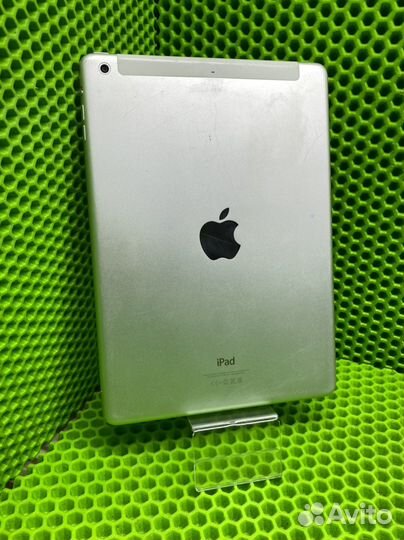 Планшет Apple iPad Air 32Gb Wi-Fi