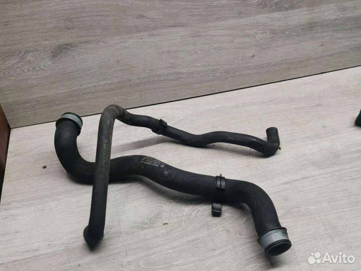 Патрубок охлаждения Mercedes C W204