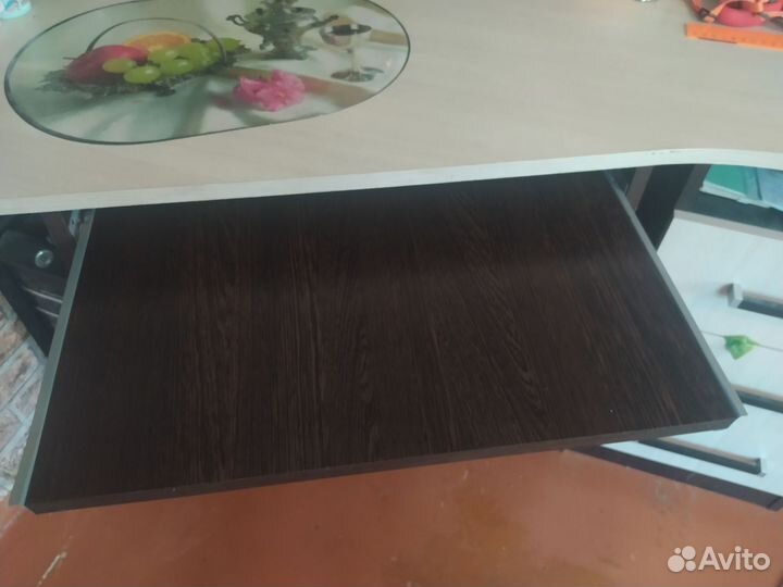 Компьютерный стол