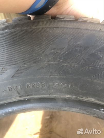 Nokian Tyres Hakkapeliitta 9 SUV 215/65 R16 102T