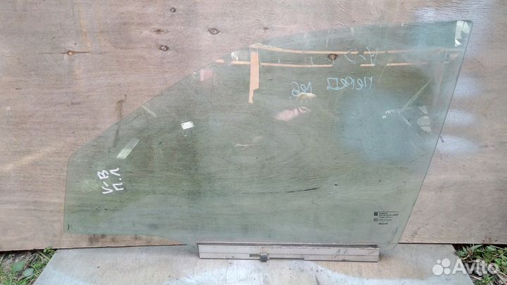 Стекло двери передней левой Опель Вектра Б