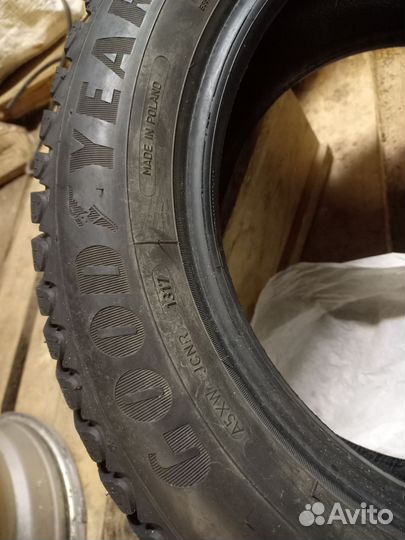 Goodyear UltraGrip 205/60 R16 96T