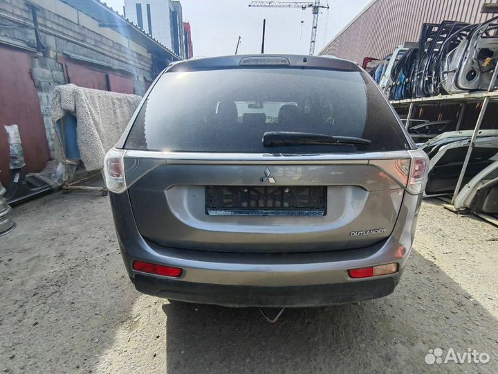 В разбор поступил Mitsubishi Outlander GF 3