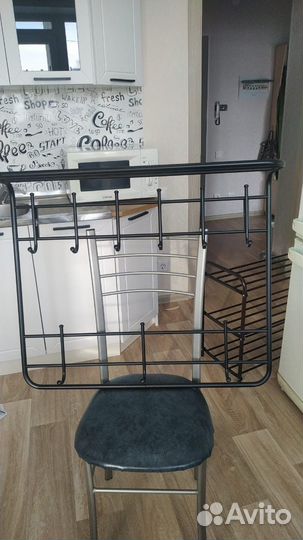 Подставка для обуви и вешалка