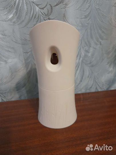 Дозатор диспенсер Airwick