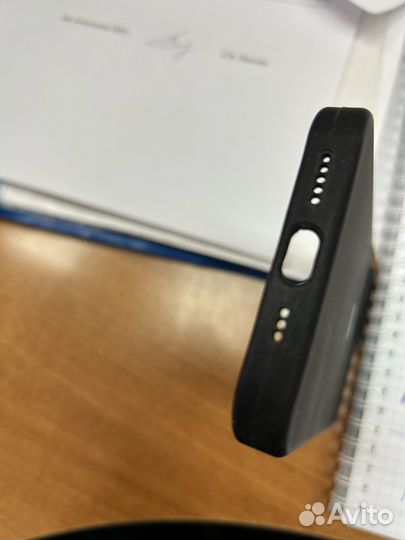 Чехол на айфон 14