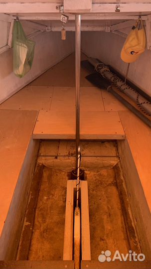 Яхта швербот