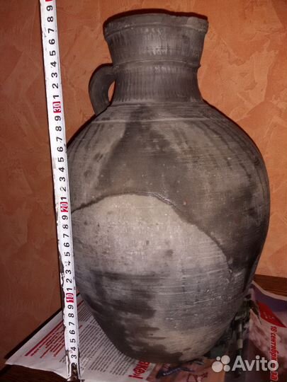 Глиняный кувшин большой