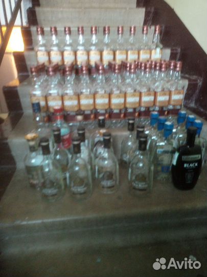 Бутылки из под водки, настойки и коньяка