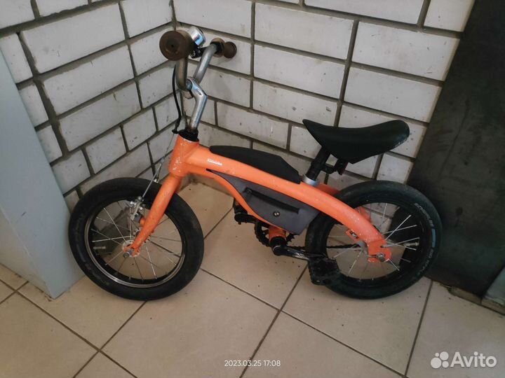 Детский велосипед-беговел 14 BMW оригинал