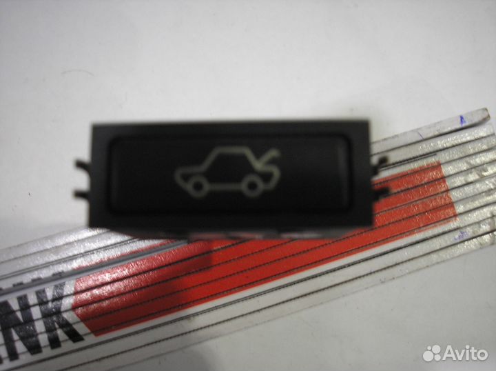 Кнопка открывания багажника BMW E39