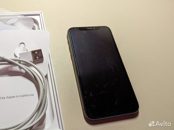 iPhone X, 256 ГБ