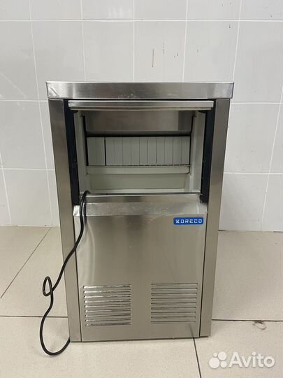 Лёдогенератор Koreco AZ 20/8 cube