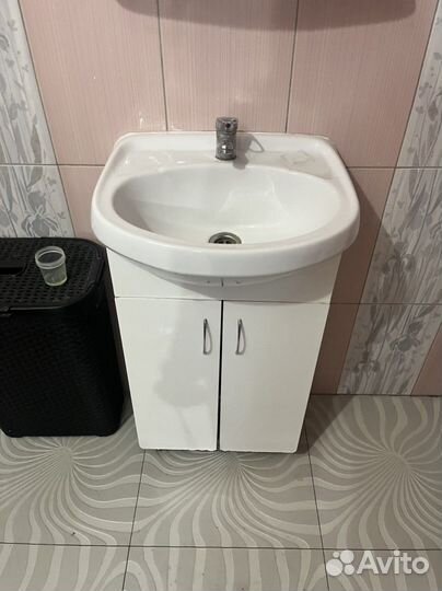 Тумба с раковиной для ванной бу