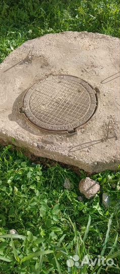 Люк с бетонной крышкой