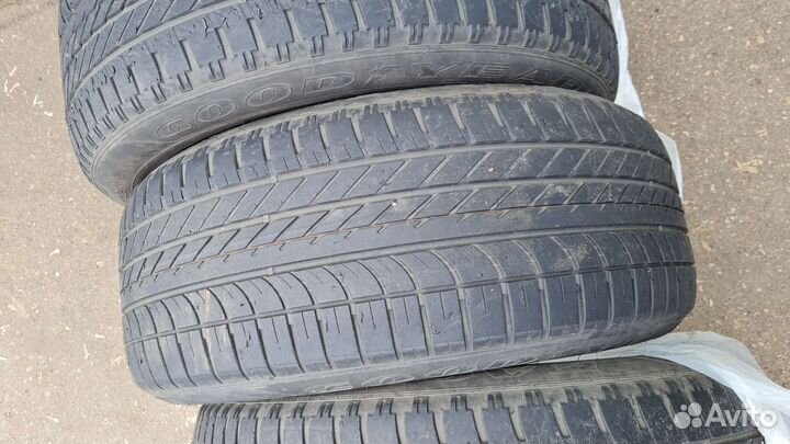 Goodyear Wrangler Ultra Grip 275/45 R21
