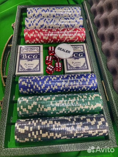 Покер. Покерный набор 300 фишек