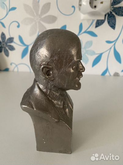 Бюст Ленина