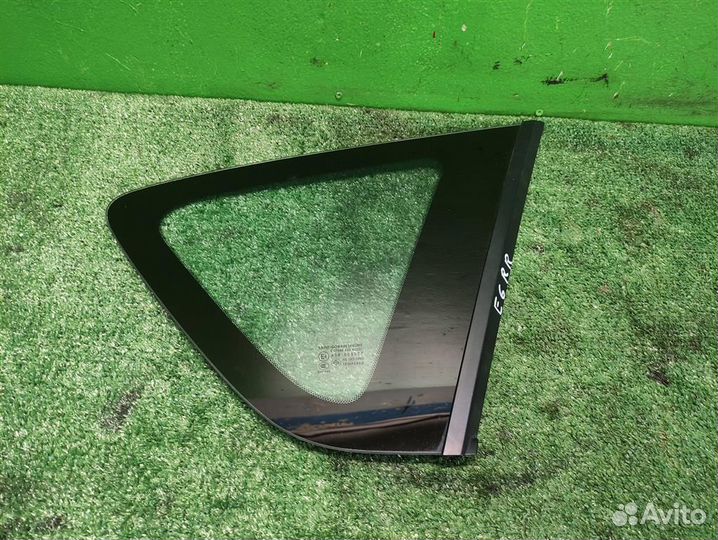 Стекло багажника правое Mazda 3 (BK) 2005